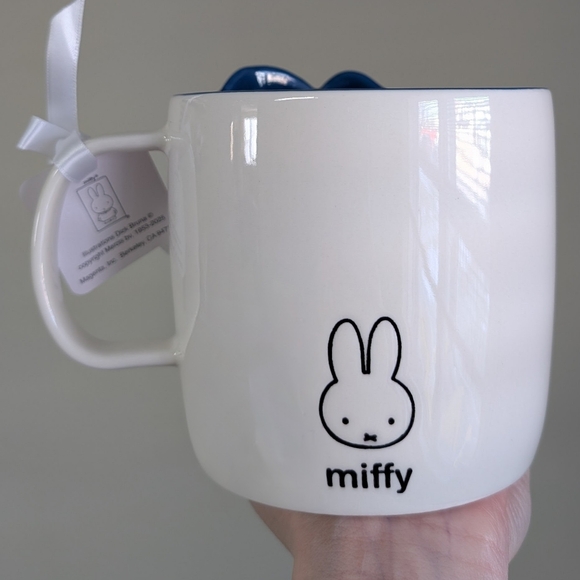 ❌SOLD❌Miffy x Magenta Minimalist Double Sided Mug with Balloon Design 🎈 - Picture 3 of 6